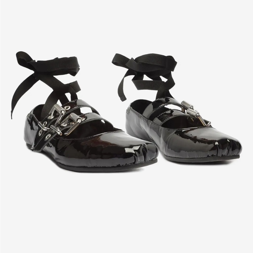 Schutz Raika Flats